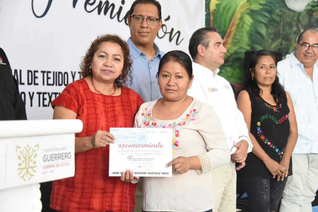 Premian artesanas y artesanos ganadores del Noveno Concurso de Tejido y Torcido de Palma, Hoja de Maíz, Carrizo y Textiles de Chilapa