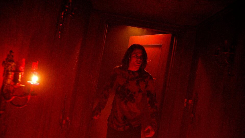'La noche del demonio La puerta roja' arrasa en taquilla tras su estreno