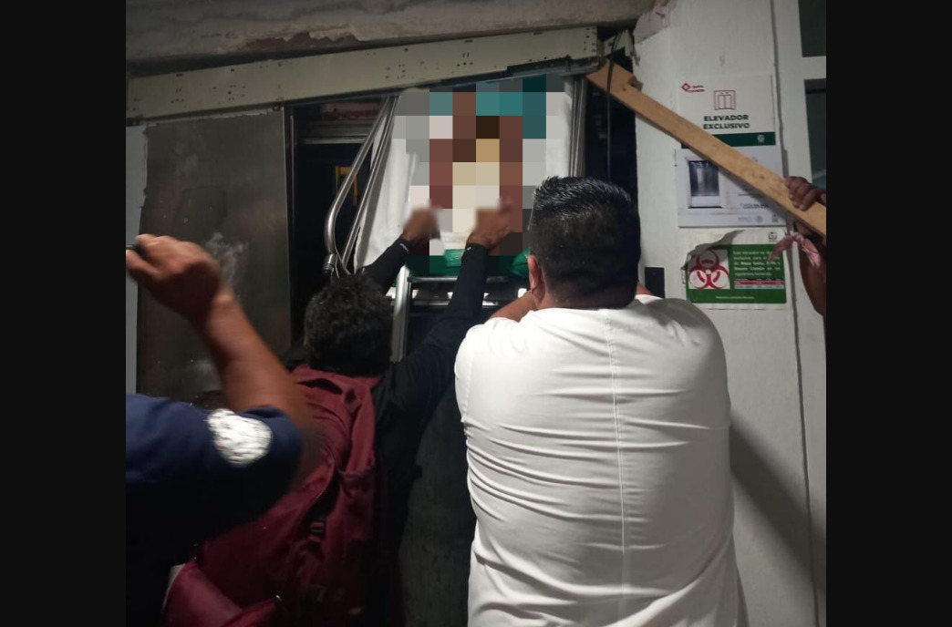 Menor muere prensada por elevador en IMSS de Playa del Carmen