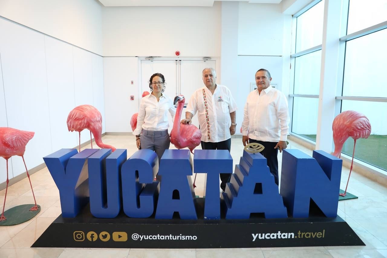 Miguel Torruco realiza gira de trabajo en Yucatán; expone resultados de la actividad turística a empresarios