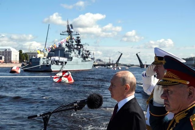 Anuncia Vladimir Putin que la Armada rusa sumará este año 30 nuevos buques