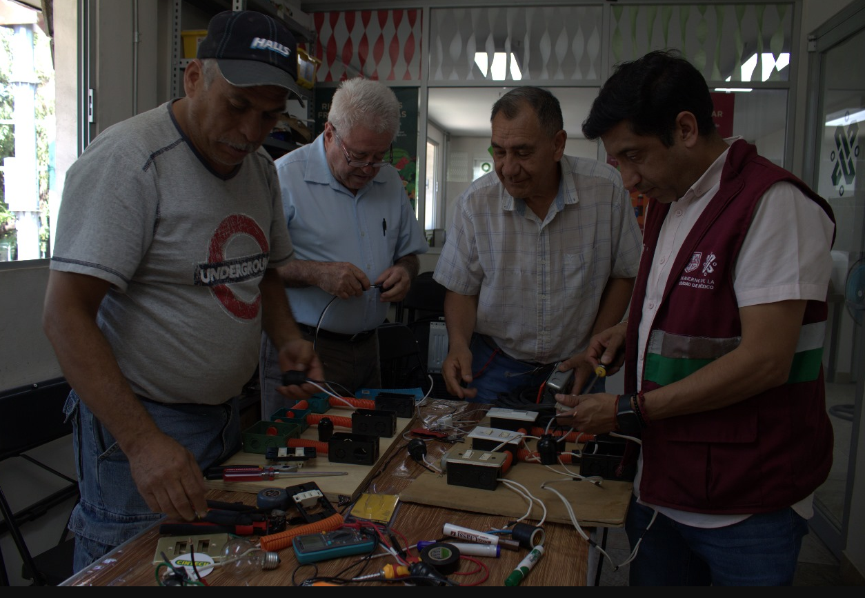 Participan más de 111 mil 400 adultos mayores en diversas actividades de los PILARES