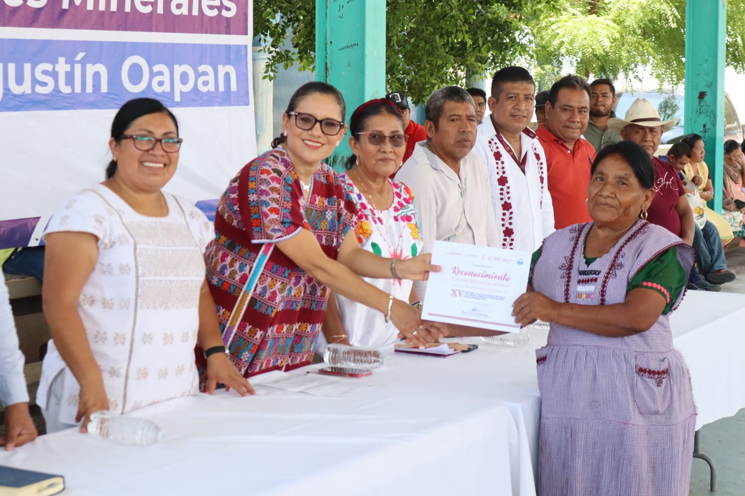 Premian a 19 artesanas y artesanos del XV Concurso de Alfarería Decorada con Engobes Minerales, de San Agustín Oapan