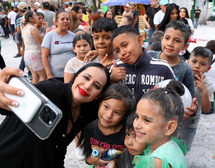 Sandra Cuevas regalará boletos para Six Flags... ¡a niños que tengan fotos con ella!