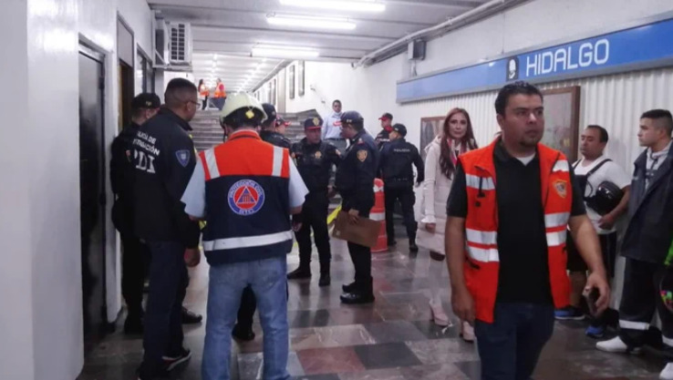 Testimonios y video confirman que joven fue empujada a las vías del Metro Hidalgo: Martí Batres