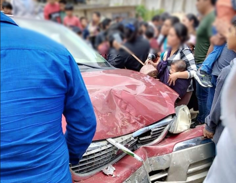 Tráiler embiste auto con ciudadanos de Rusia, Bielorrusia y Canadá en Chiapas