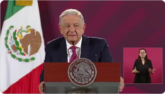 Cuestiona AMLO por qué tantas barreras a la candidatura de Samuel García