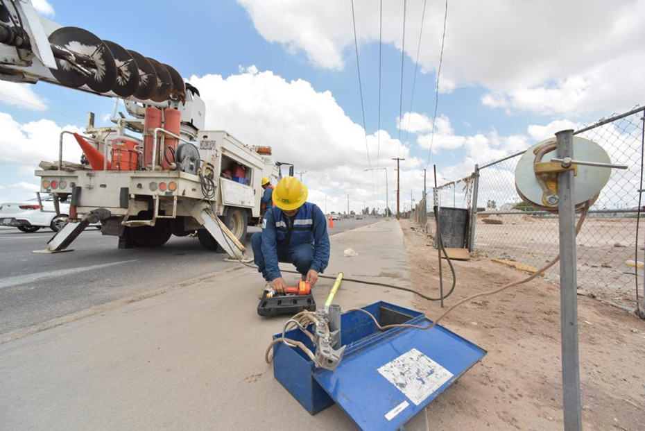 LA CFE restableció a la normalidad el suministro eléctrico a los usuarios afectados por el paso del Huracán Hilary en Baja California Sur, Baja California y Sonora