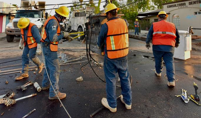 La CFE restableció el suministro eléctrico al 76% de los usuarios afectados tras el paso del huracán Lidia por los estados de Colima, Jalisco, Michoacán y Nayarit