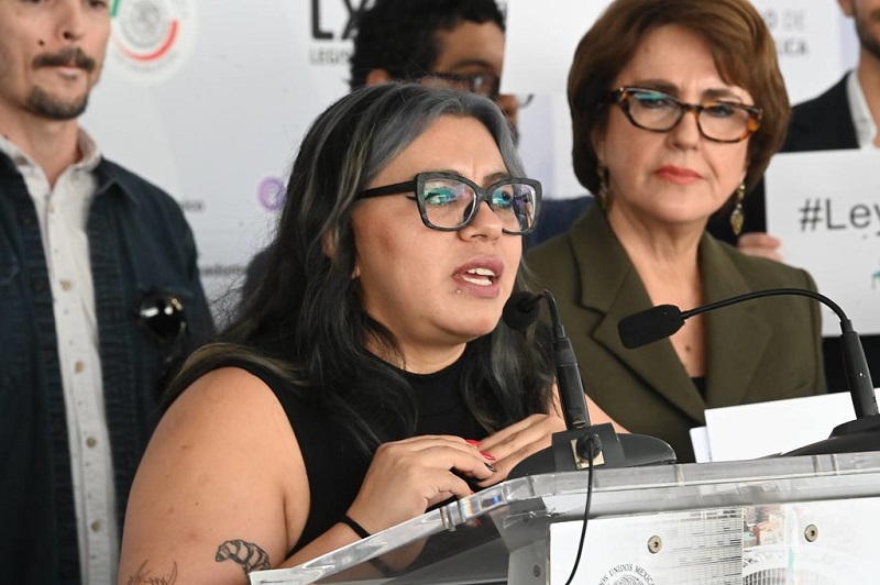 Patricia Mercado y sociedad civil organizada presentan ‘Ley Silla’ a favor del trabajo digno