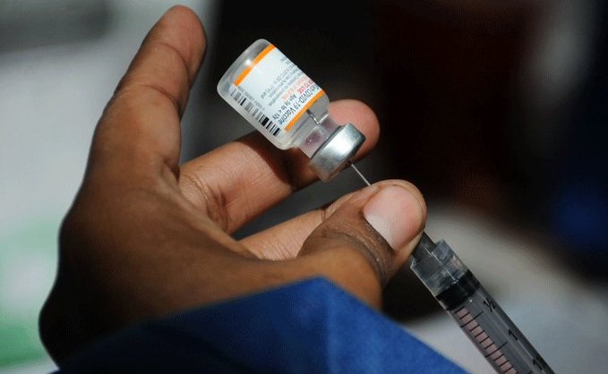 Cofepris abre convocatoria para que empresas puedan vender vacunas anticovid en México