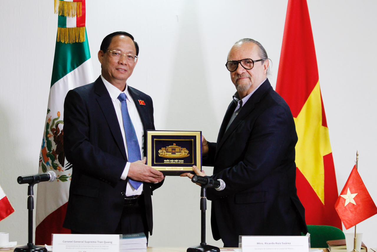 Recibe Ricardo Ruiz Suárez visita del vicepresidente de la Asamblea Nacional de Vietnam