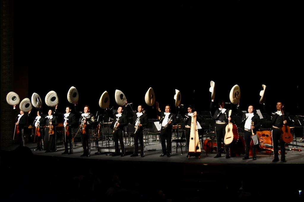 Celebra Orquesta Típica de la CDMX SU 139 aniversario con concierto patrio en el Teatro Esperanza Iris