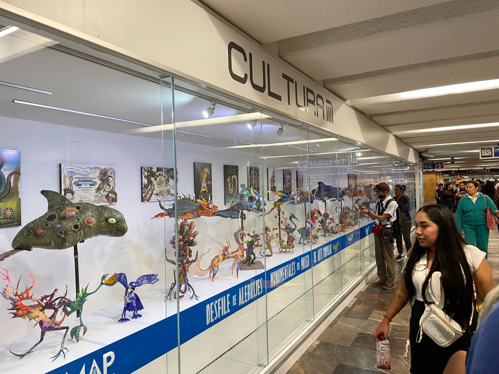 Alebrijes del MAP llegan a la estación ‘Zócalo-Tenochtitlán’ del metro