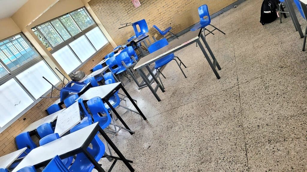 FES Aragón suspende (otra vez) las clases presenciales por reportes sobre chinches