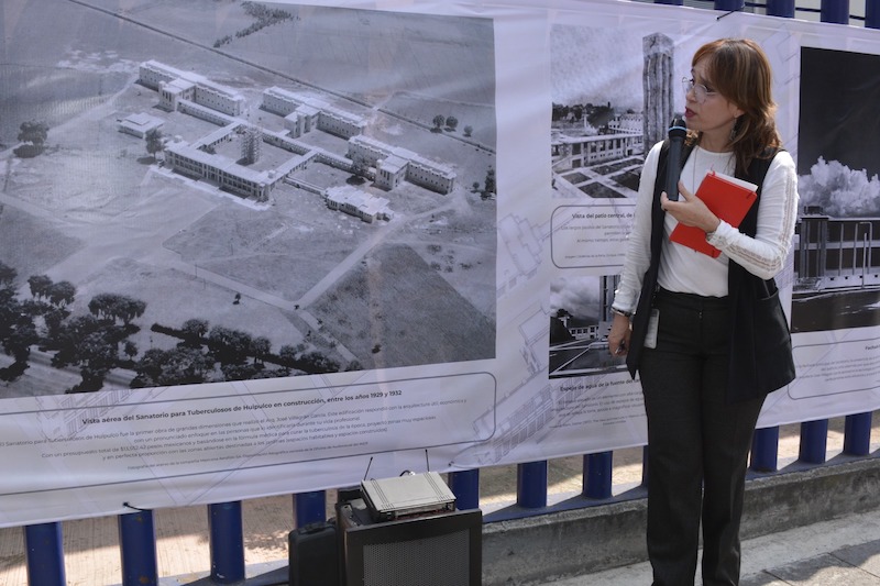 Exposición artística en el INER con planos y fotografías sobre su arquitectura