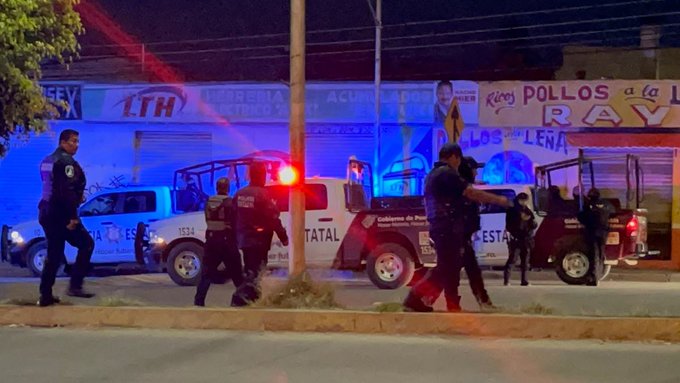 Rescatan a pareja de ser linchada en Puebla; los acusaban de secuestro