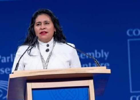 Participa Ana Lilia Rivera en cumbre europea de parlamentarios; llama a fortalecer la democracia para abatir la desigualdad