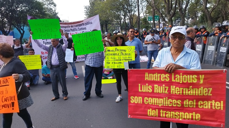 Exigen transportistas renuncia de Andrés Lajous por despojo de concesiones