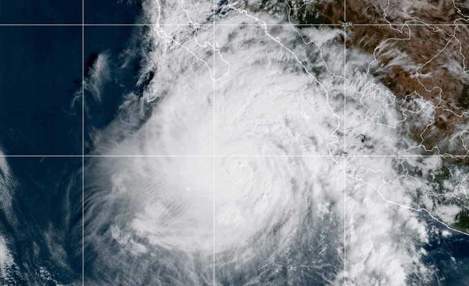 ‘Norma’ se fortalece y regresa a huracán categoría 3