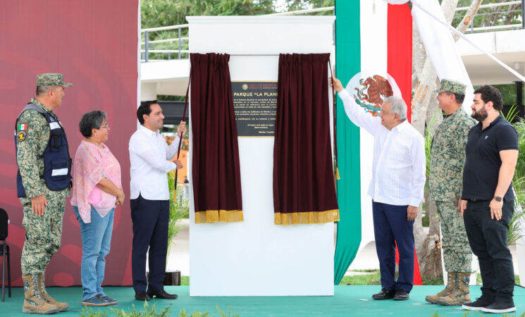 Obras en Yucatán impulsan desarrollo: AMLO