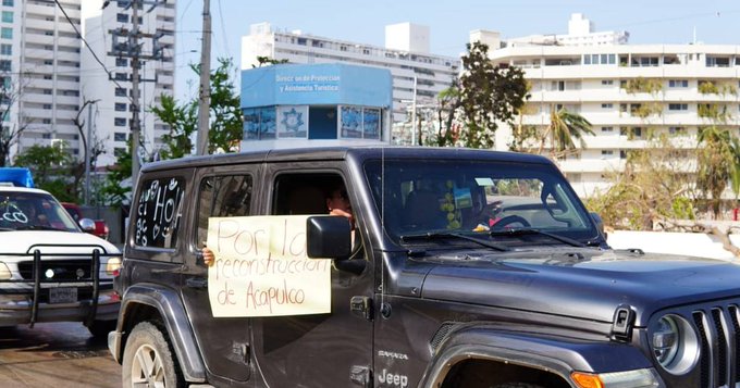 AMLO califica de 'politiquería y oportunismo' a caravana que exige la reconstrucción de Acapulco