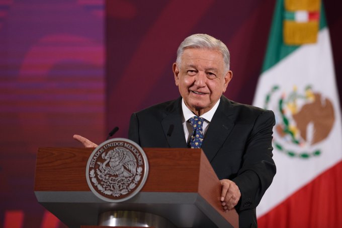 AMLO critica que juez otorgó la prisión domiciliaria a Murillo Karam