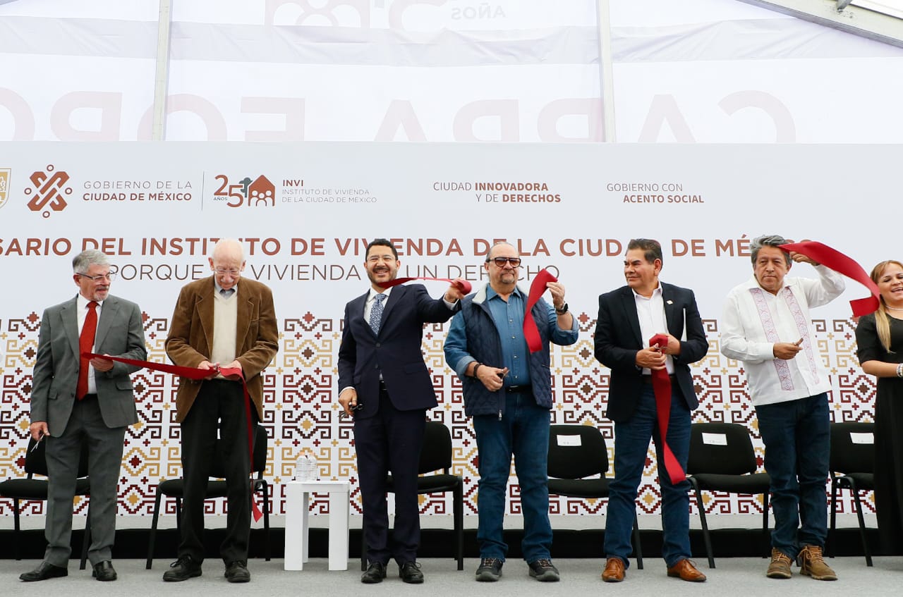 Batres Guadarrama celebra 25 aniversario del INVI y anuncia aumento presupuestal para 2024