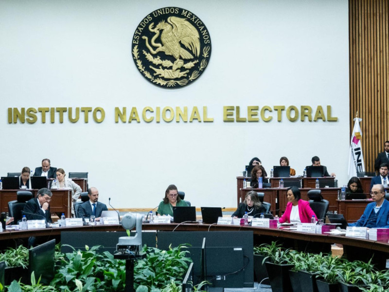 INE extiende vigencia de credenciales para votar en las elecciones de 202