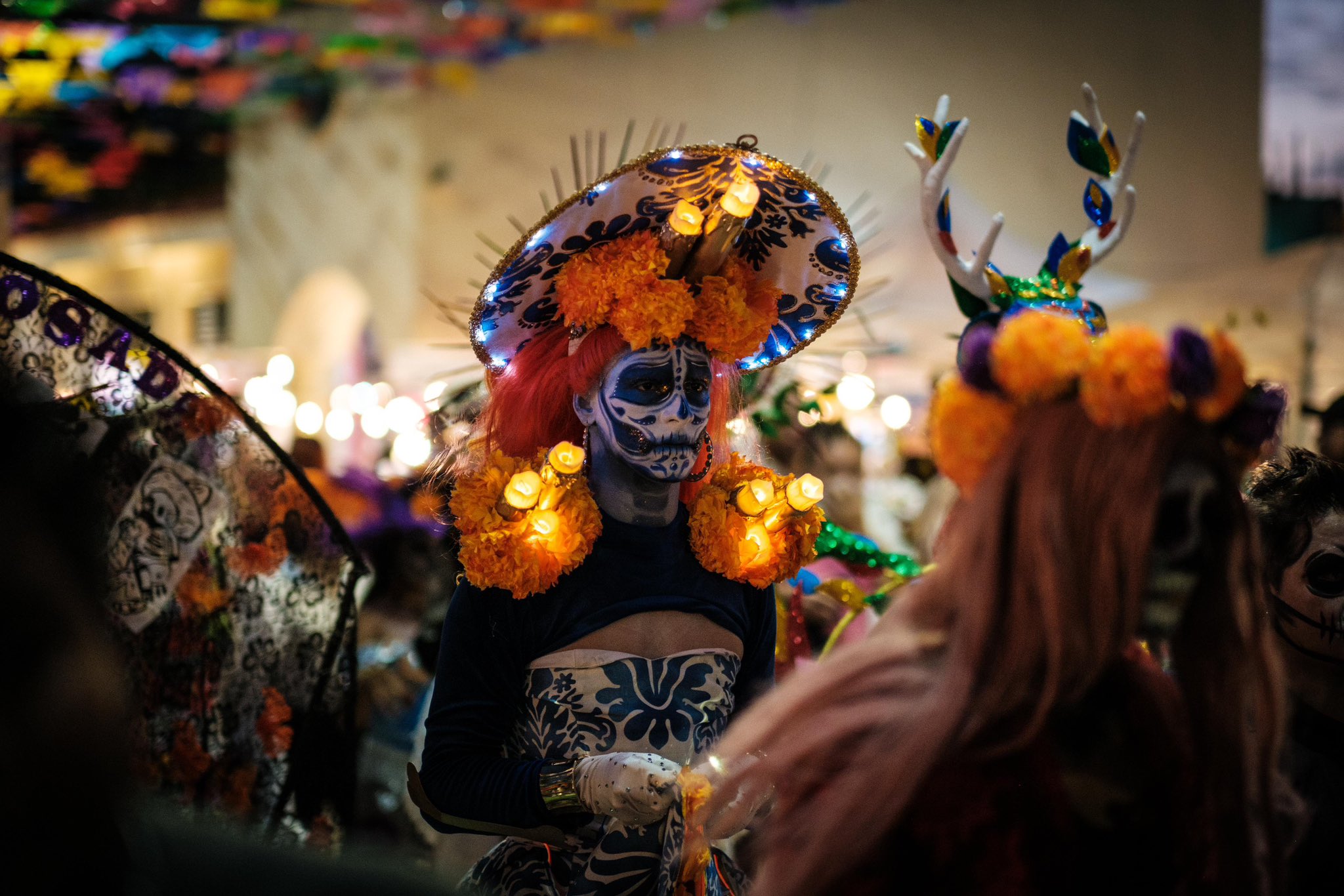 Mara Lezama asiste a la celebración de Día de Muertos en Puerto Juárez