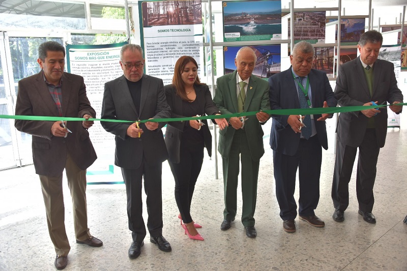 La exposición fotográfica de la cfe “Somos más que energía”, continúa su recorrido itinerante por las instituciones educativas de Puebla