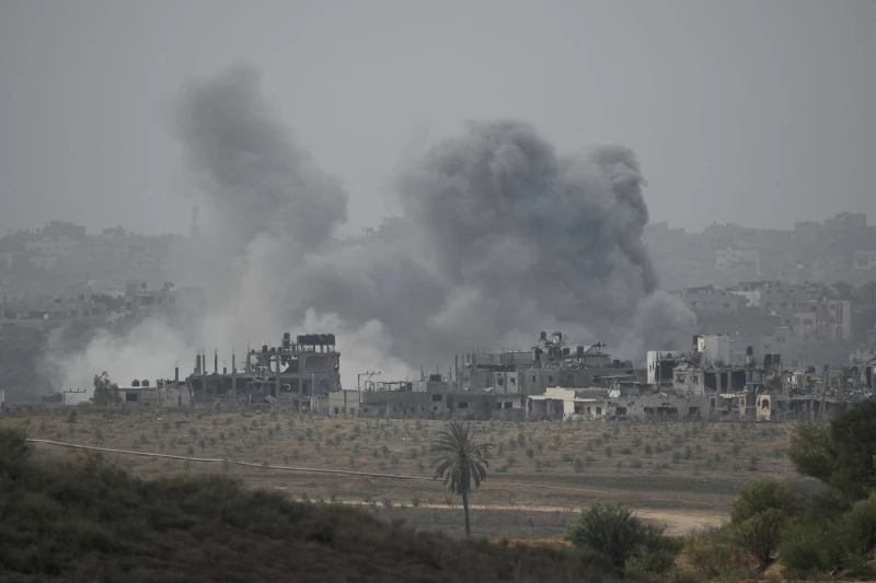 Israel ataca dentro y alrededor de la segunda ciudad más grande de Gaza