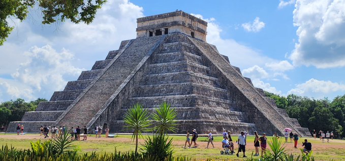 Chichén Itzá recibe a su visitante número «2 millones»