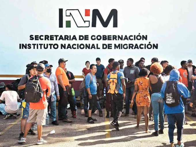 México reporta una caída de 68 % en las detenciones de migrantes en la frontera