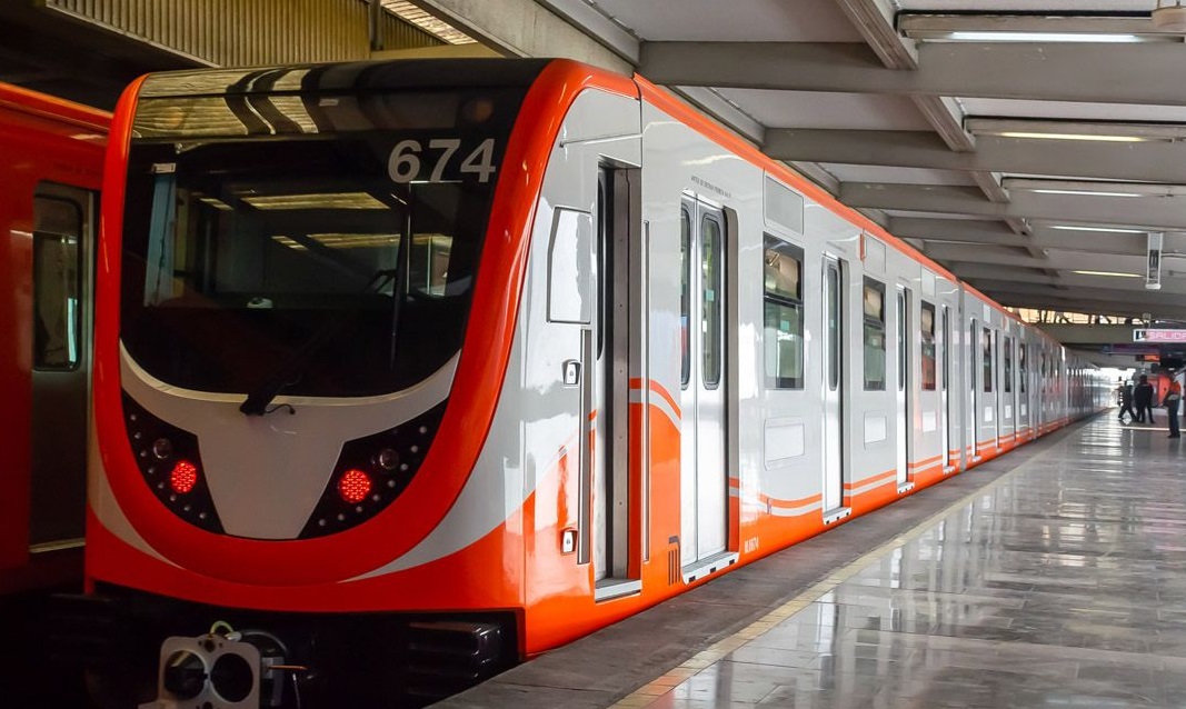 Metro CDMX extiende servicio de la Línea 1 hasta la 01:00 horas este 31 de diciembre