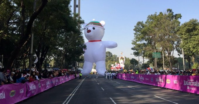 Metrobús modifica su servicio en las líneas 1, 4 y 7 por desfile navideño en Reforma