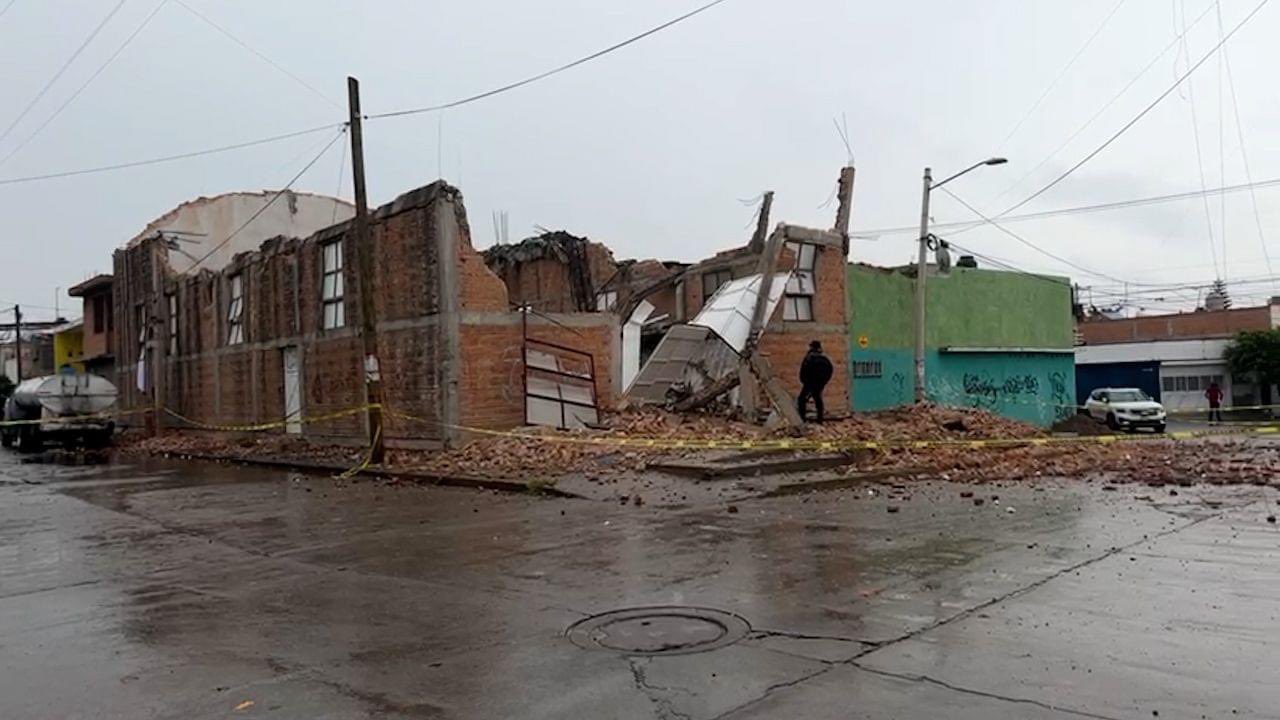 Por fuertes lluvias, se desploma iglesia en San Luis Potosí