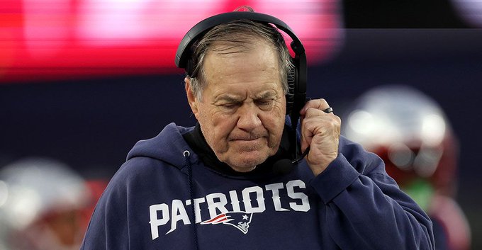 Bill Belichick deja de ser entrenador de los Patriots