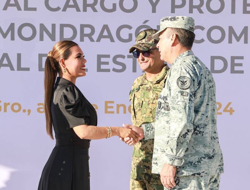 Evelyn Salgado Pineda asiste a la Toma de Posesión del Coordinador Estatal de la Guardia Nacional en Guerrero