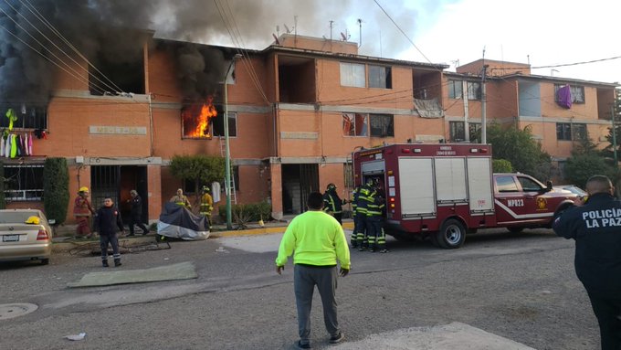 Explosión en unidad habitacional de Los Reyes La Paz deja un muerto y 10 heridos