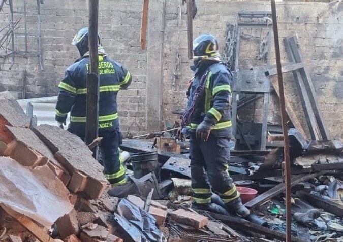 Explota taller de pirotecnia en Mixquic, Tláhuac; deja dos lesionados