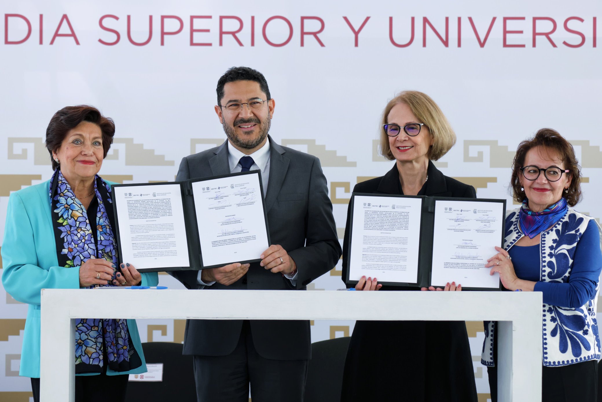 Martí Batres encabeza firma del acuerdo para Pase Automático de Educación Media Superior a Superior en la CDMX