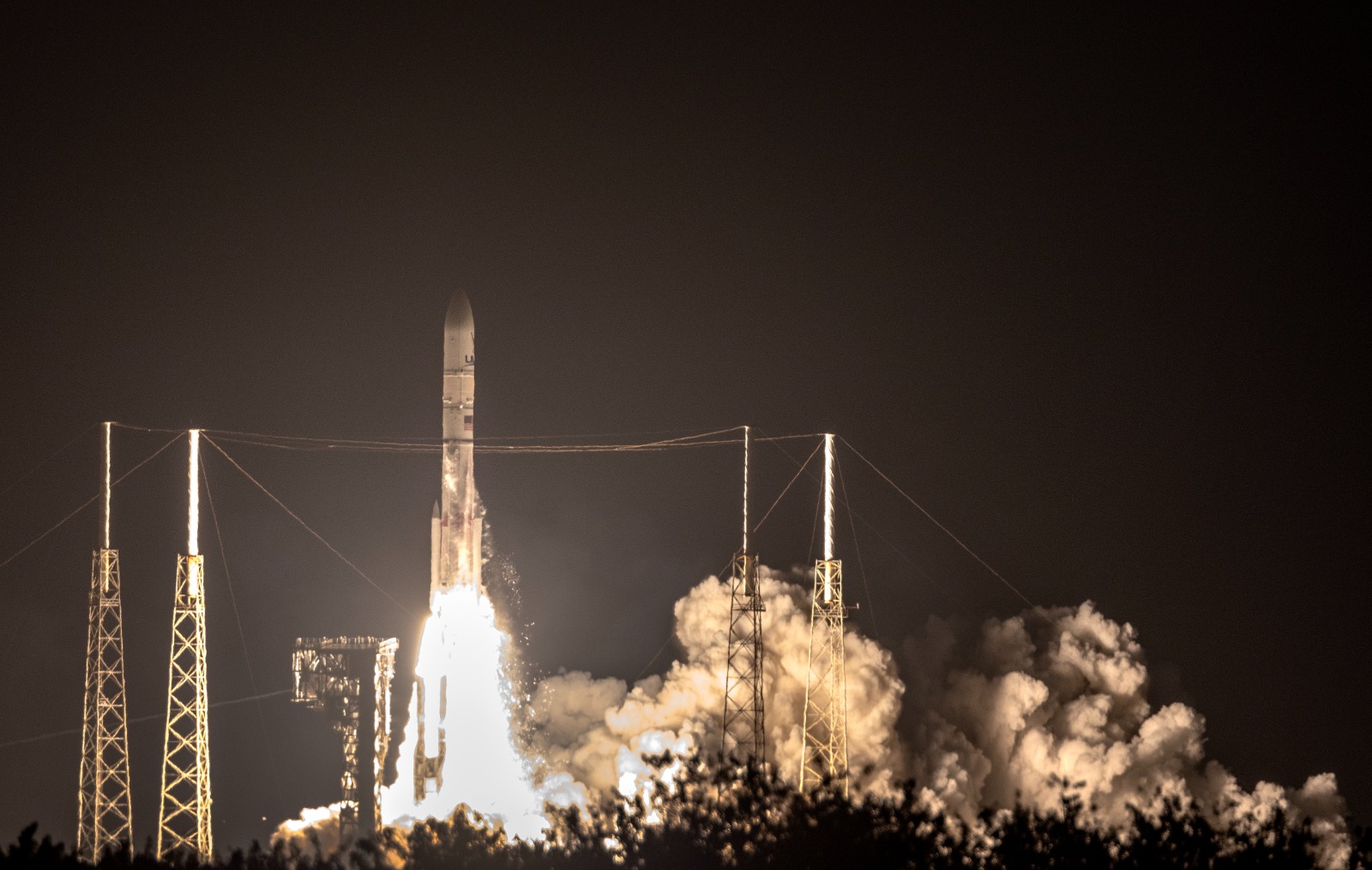 'Proyecto Colmena', primera misión lunar mexicana, despega exitosamente