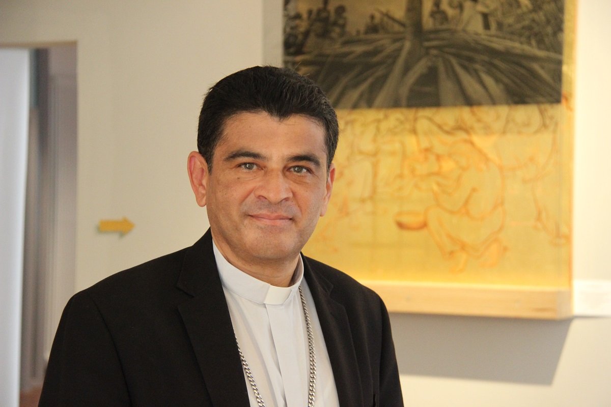 Vaticano recibe al obispo Rolando Álvarez y a 18 sacerdotes más tras su excarcelación en Nicaragua