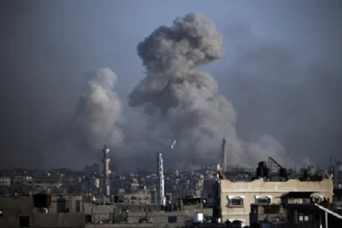 Israel continúa con bombardeos en la Franja de Gaza