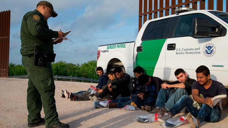 Estados Unidos está deportando más indocumentados