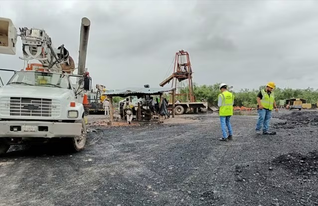 Cuerpos de los 7 mineros atrapados en la mina El Pinabete podrían ser rescatados en 2 o 3 semanas