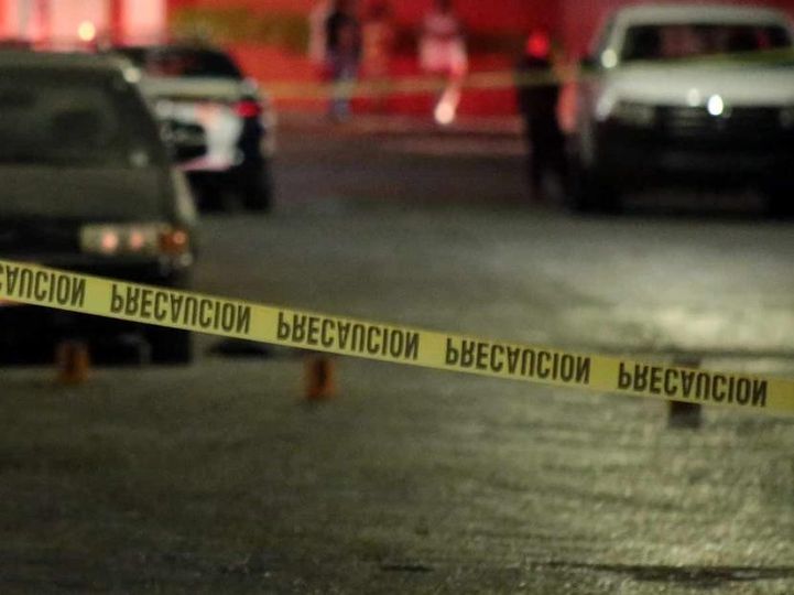 Atacan a balazos a hombres que estaban en novenario en Guadalajara