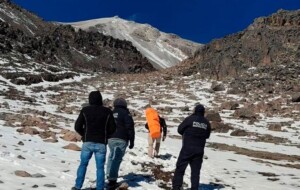 Hallan el celular del alpinista que sigue perdido en el Pico de Orizaba