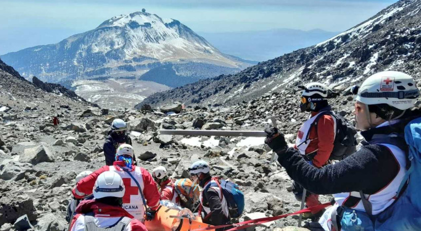 Hallan muerto a guía de alpinistas desaparecidos en el Pico de Orizaba